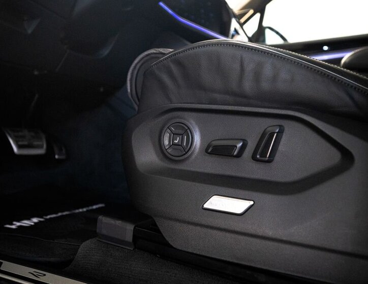 Volkswagen Touareg SUV / Terénní 3,0 l 210 kw