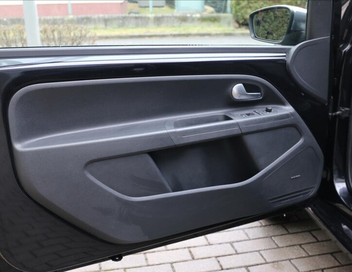 Volkswagen up! Hatchback 999,0 44 kw