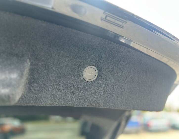 Tesla Model S Sedan / Limuzína 0,0 760 kw