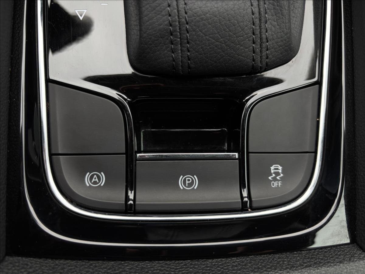 Škoda Karoq Kombi 1,5 l 110 kw