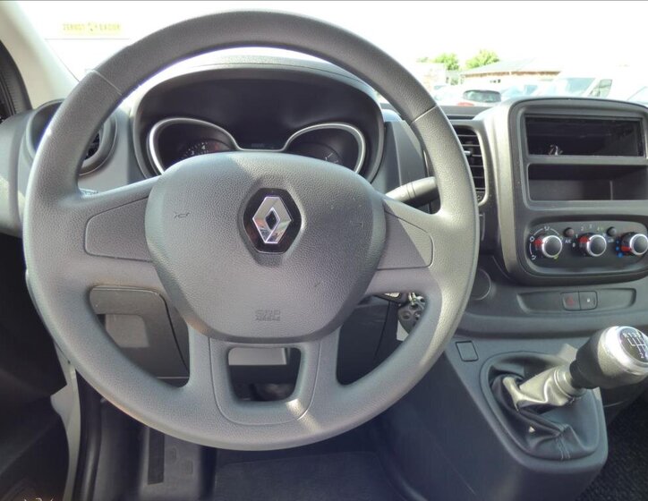 Renault Trafic 11