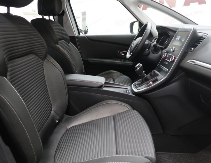 Renault Scénic MPV 1,5 l 81 kw