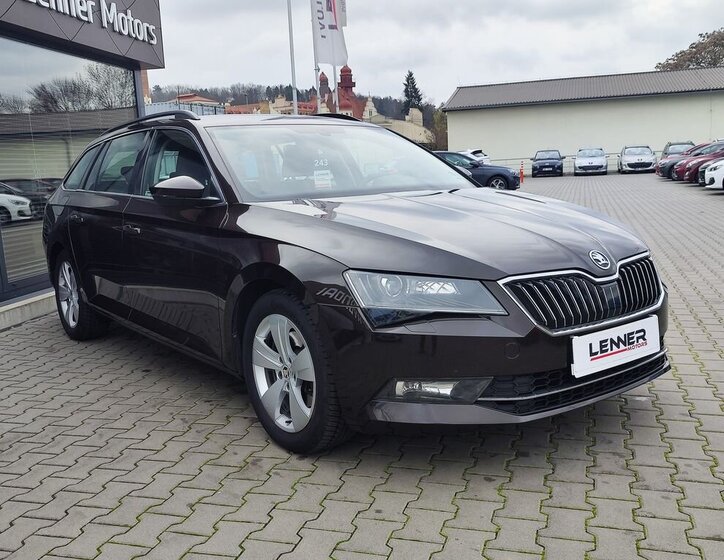 Škoda Superb 3