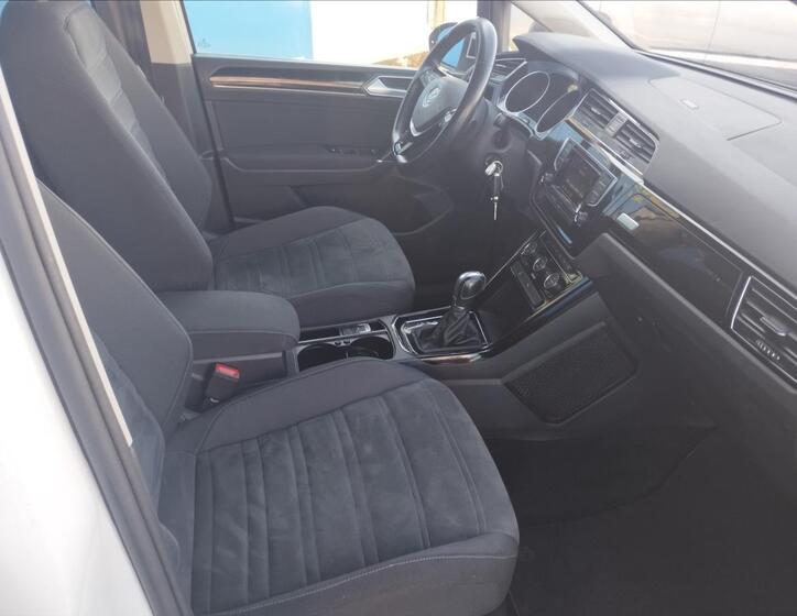 Volkswagen Touran 7