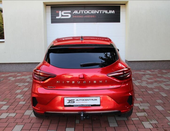 Mitsubishi Colt 8