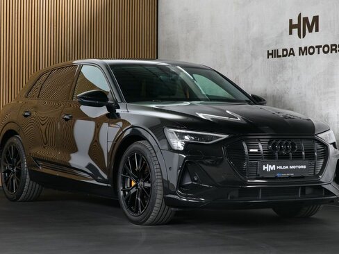 Audi e-tron SUV / Terénní 0,0 300 kw