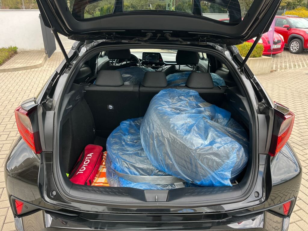 Toyota C-HR SUV / Terénní 1,8 l 72 kw