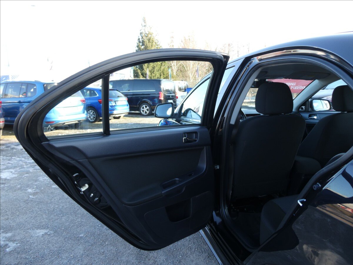 Mitsubishi Lancer Hatchback 1,8 l 105 kw