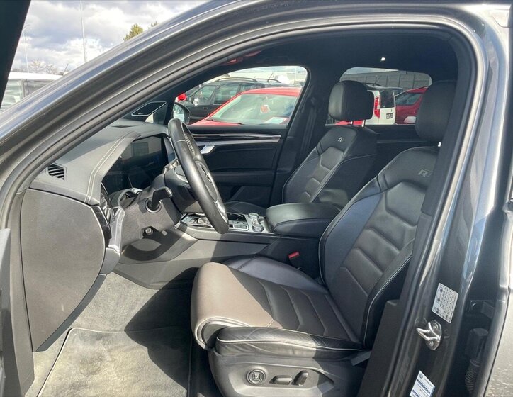 Volkswagen Touareg SUV 3,0 l 210 kw