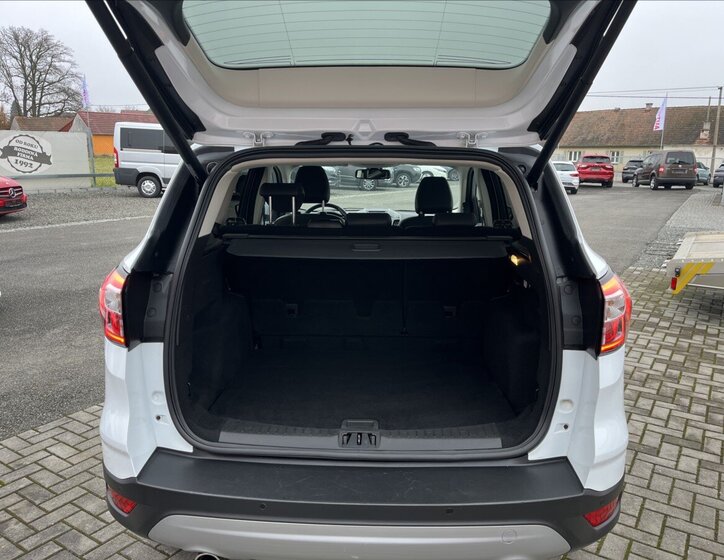 Ford Kuga Kombi 2,0 l 132 kw