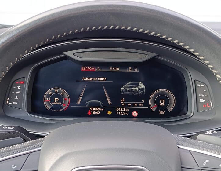 Audi Q8 SUV / Terénní 3,0 l 210 kw