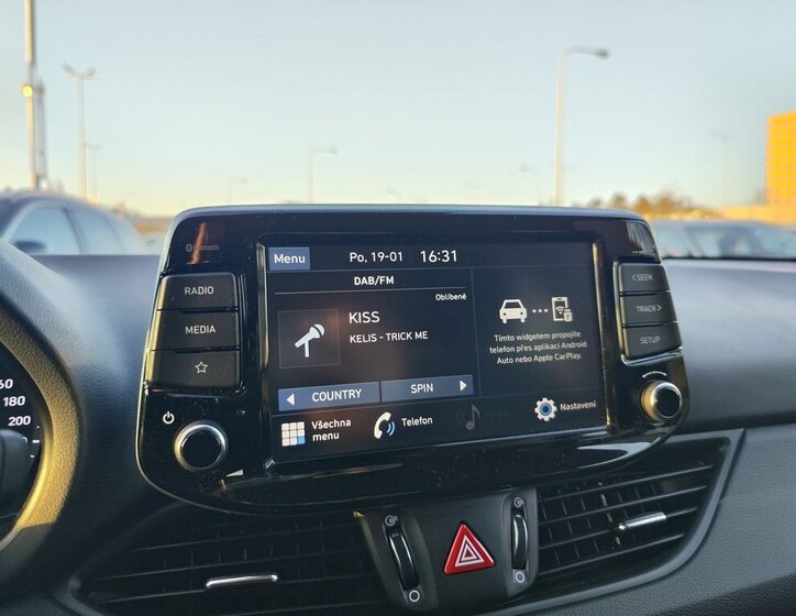 Hyundai i30 Kombi 998,0 88 kw