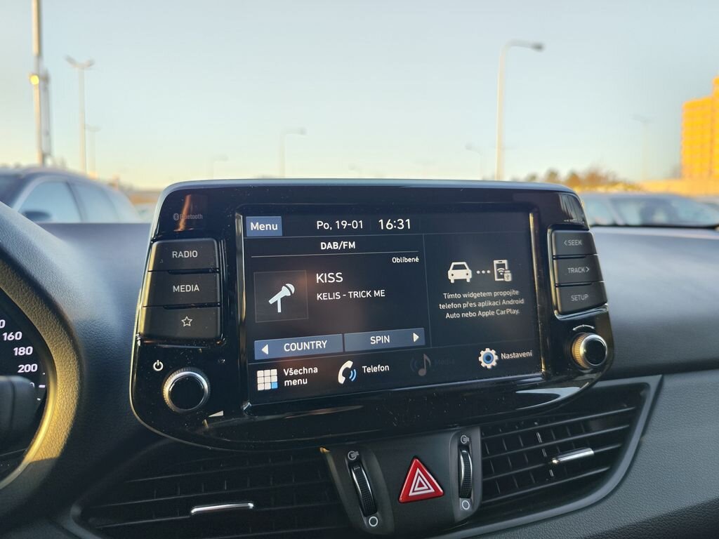 Hyundai i30 Kombi 998,0 88 kw