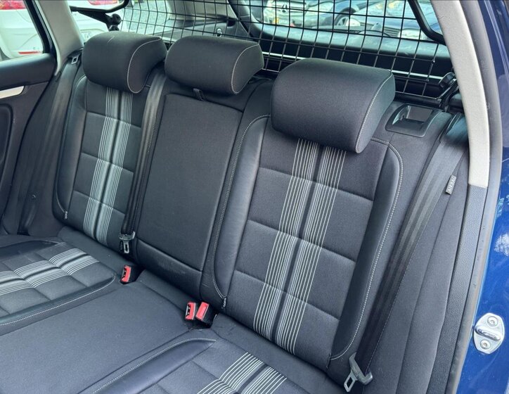 Volkswagen Golf Kombi 1,6 l 77 kw