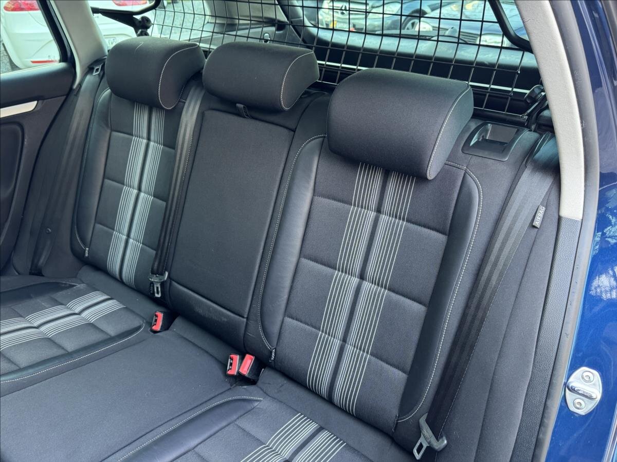 Volkswagen Golf Kombi 1,6 l 77 kw