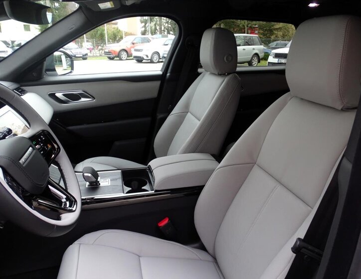 Land Rover Range Rover Velar SUV / Terénní 2,0 l 150 kw