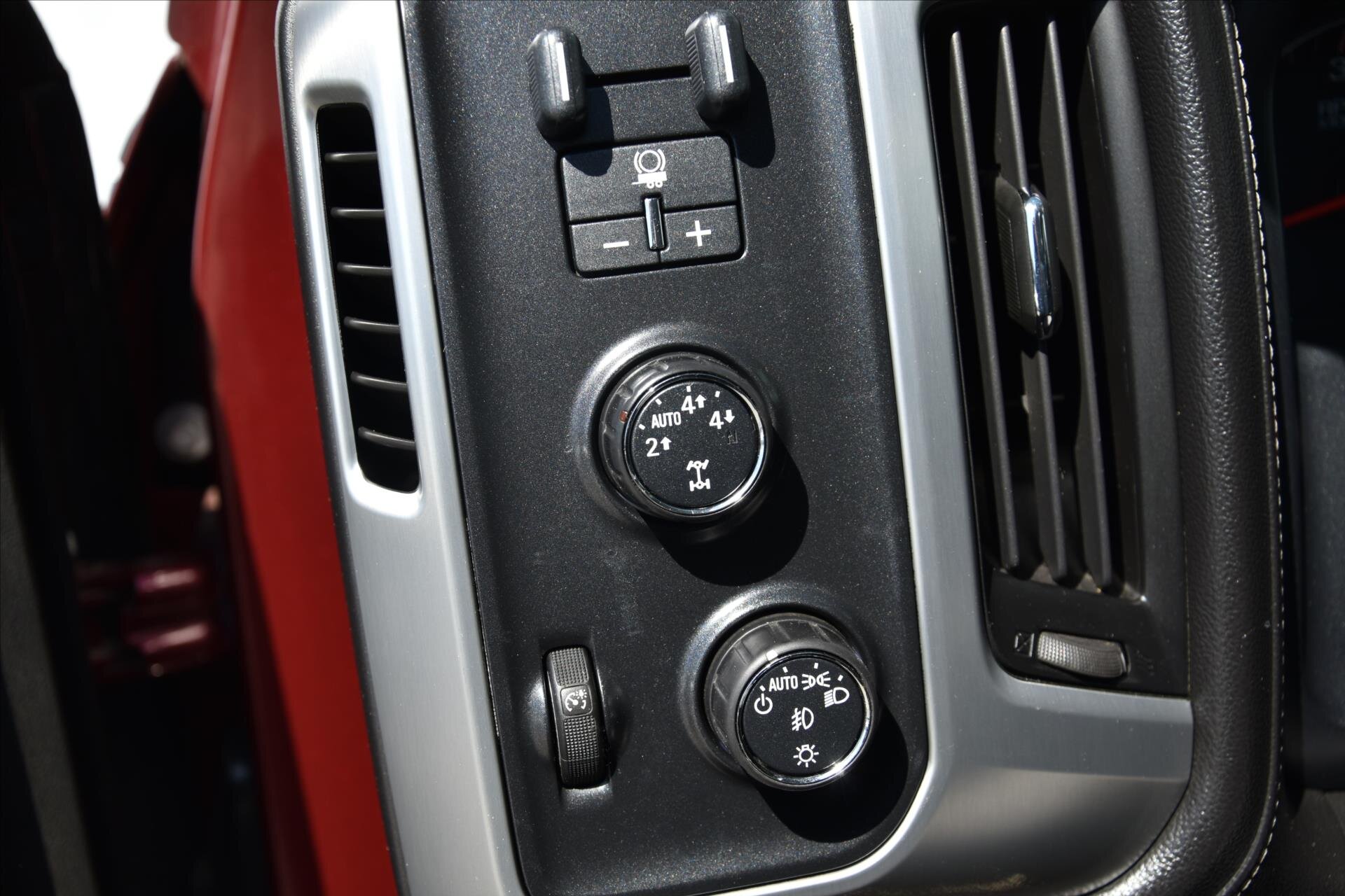 GMC Sierra Pick-up 4,3 l 212 kw