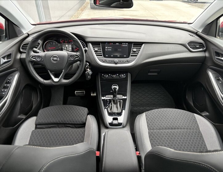 Opel Grandland X 9