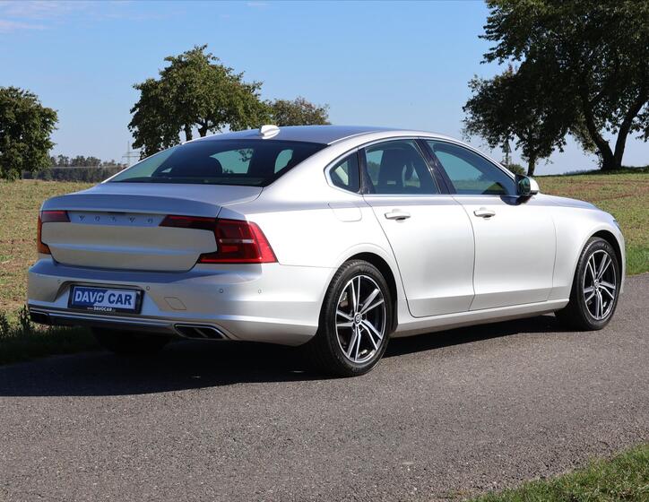 Volvo S90 6