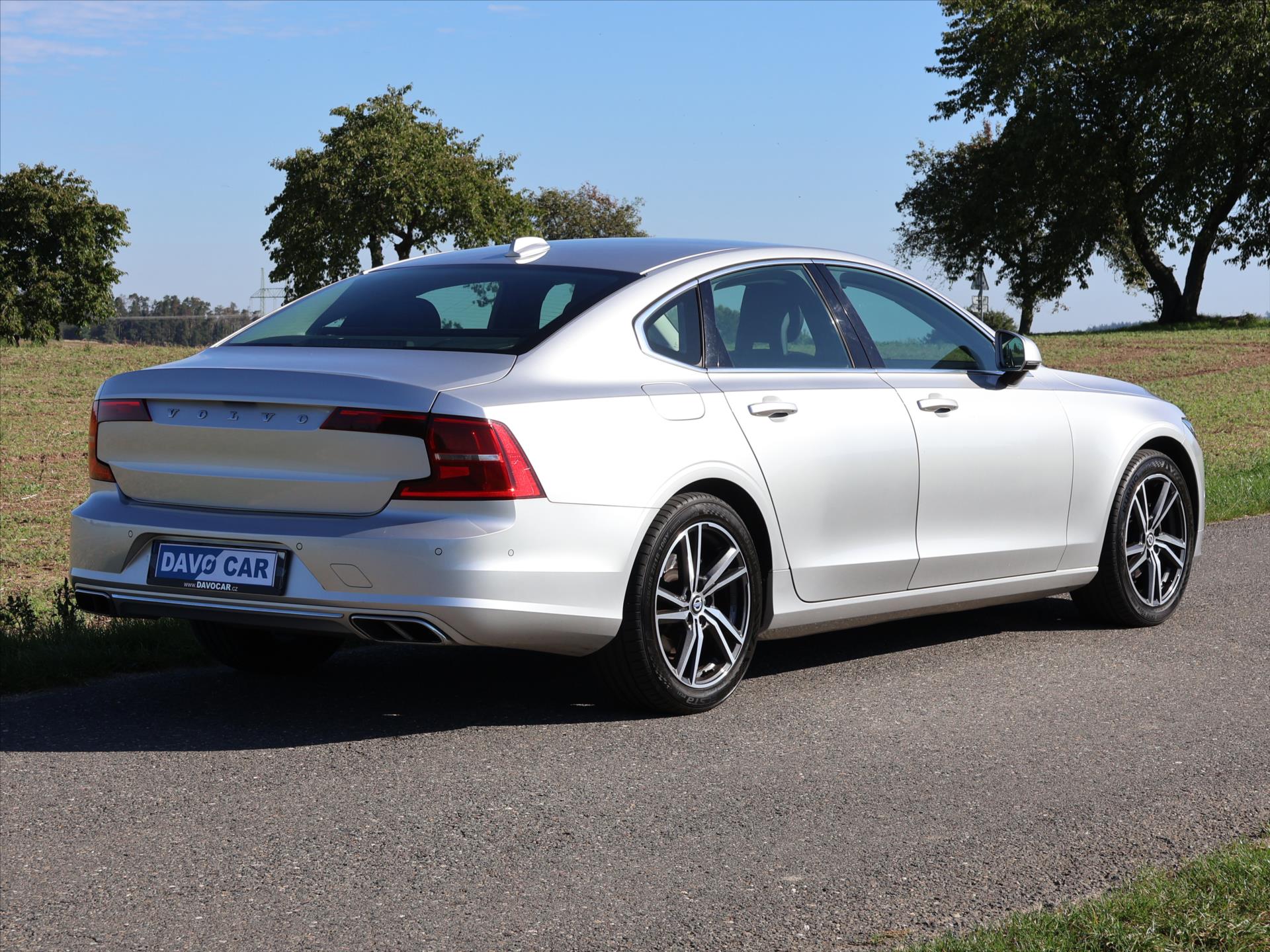 Volvo S90