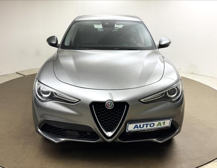 Alfa Romeo Stelvio 2