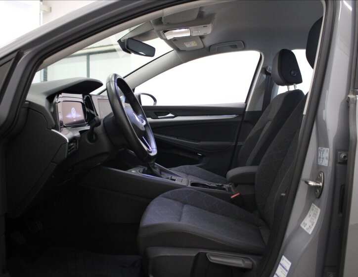 Volkswagen Golf Hatchback 999,0 81 kw