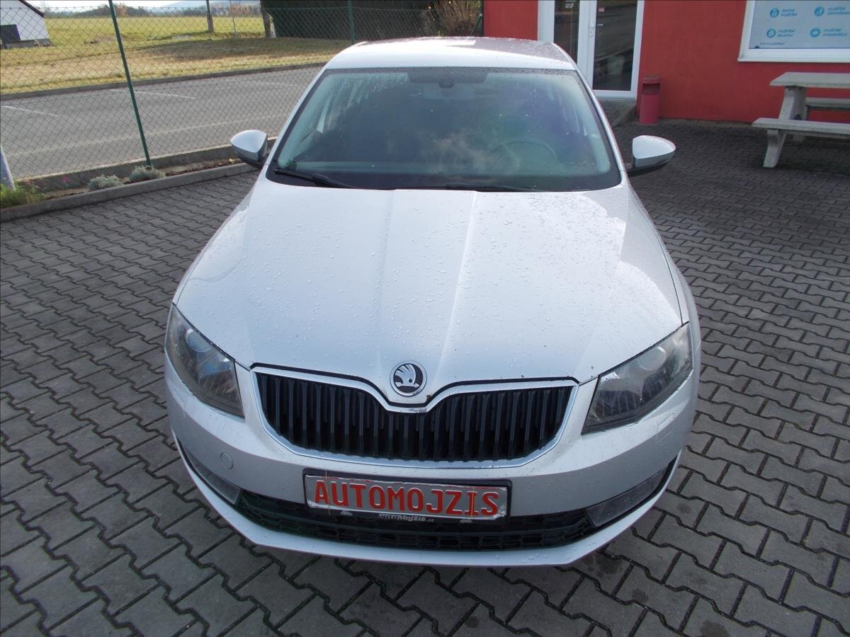 Škoda Octavia Sedan / Limuzína 1,6 l 77 kw