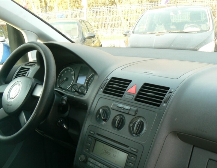 Volkswagen Touran 14