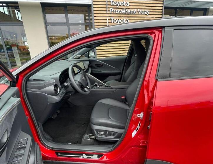Toyota C-HR 32