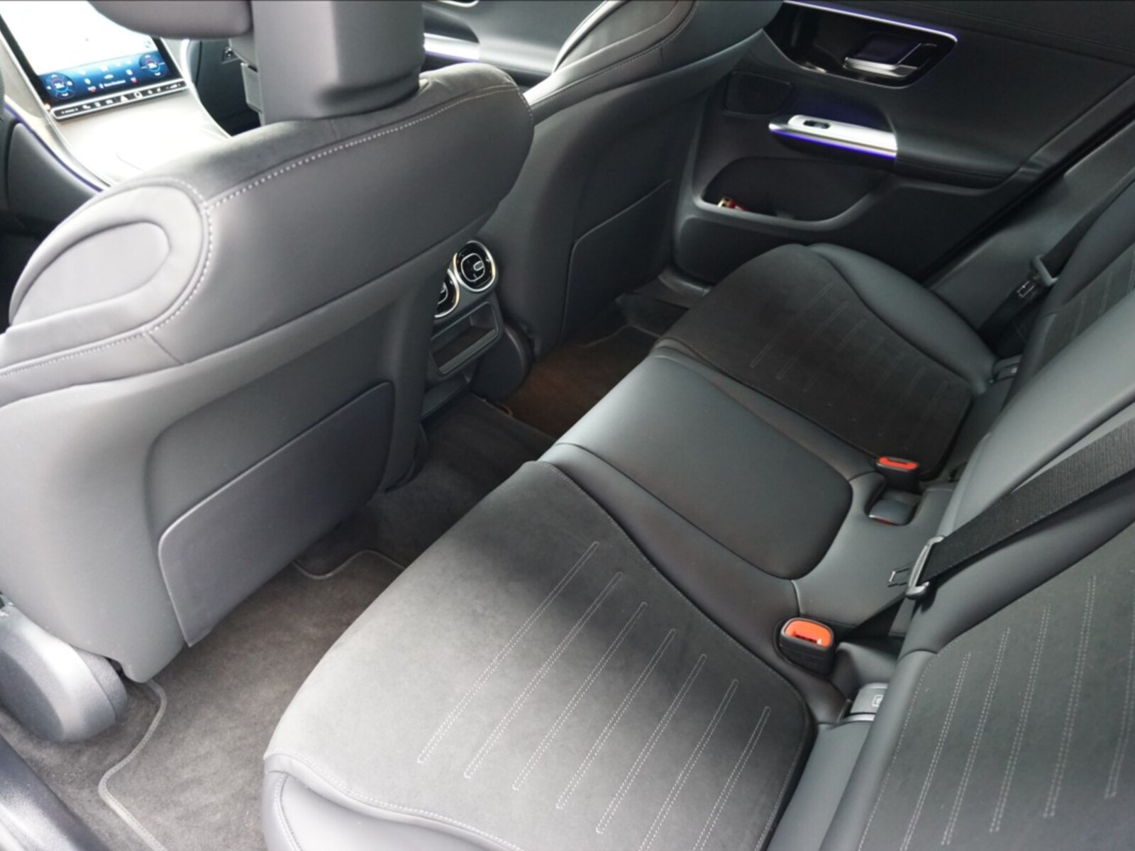 Mercedes-Benz GLC 13