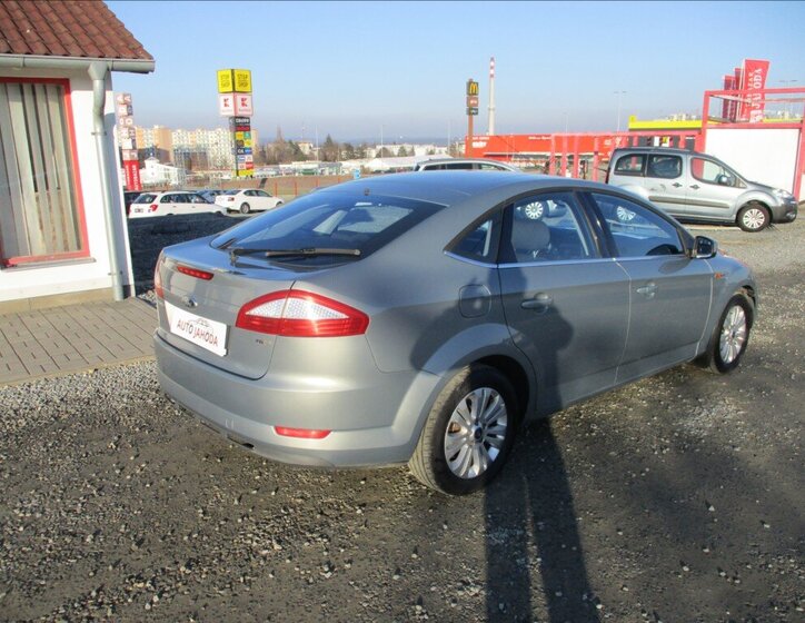 Ford Mondeo Liftback 2,0 l 103 kw