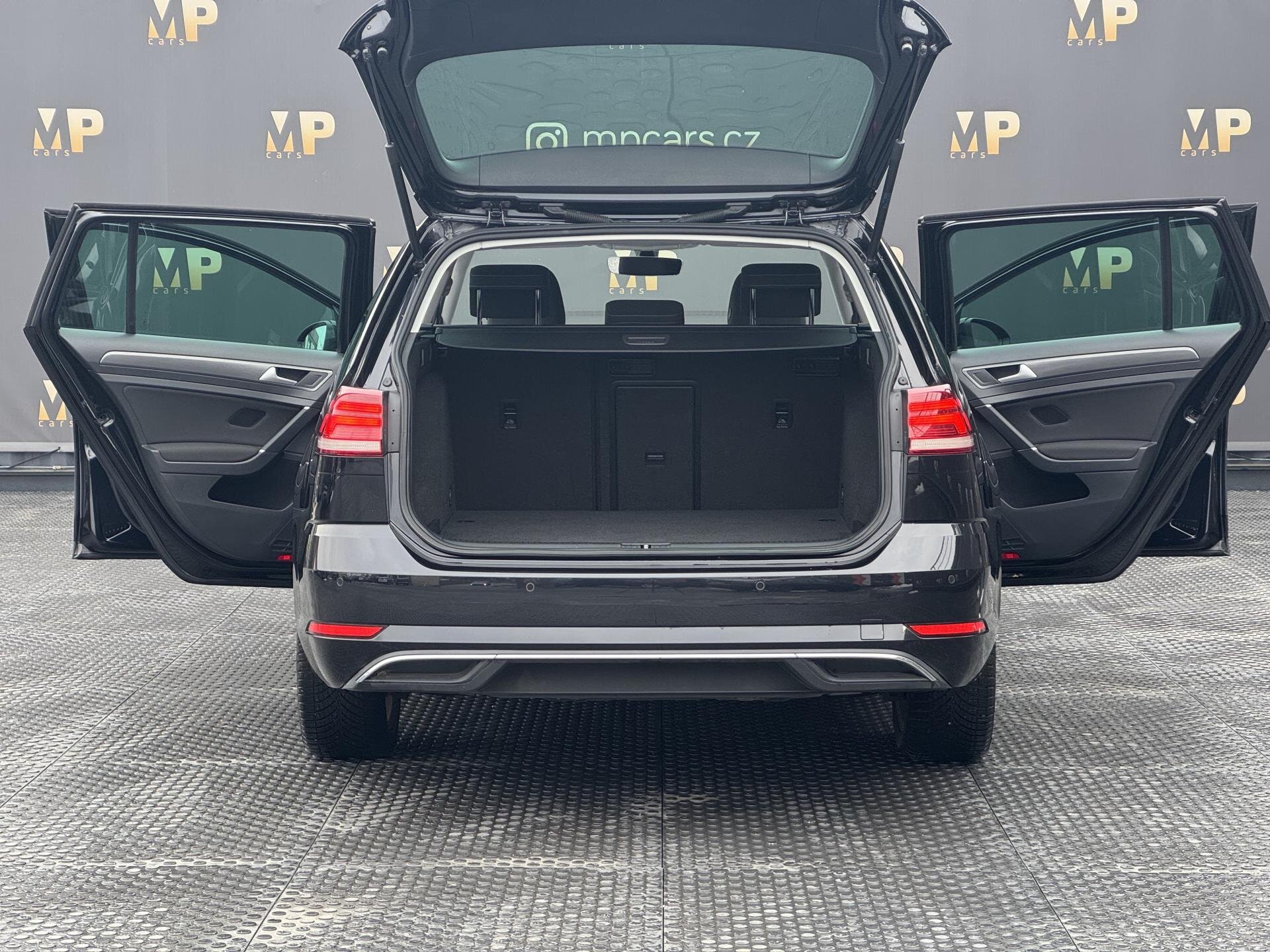 Volkswagen Golf Kombi 1,6 l 85 kw