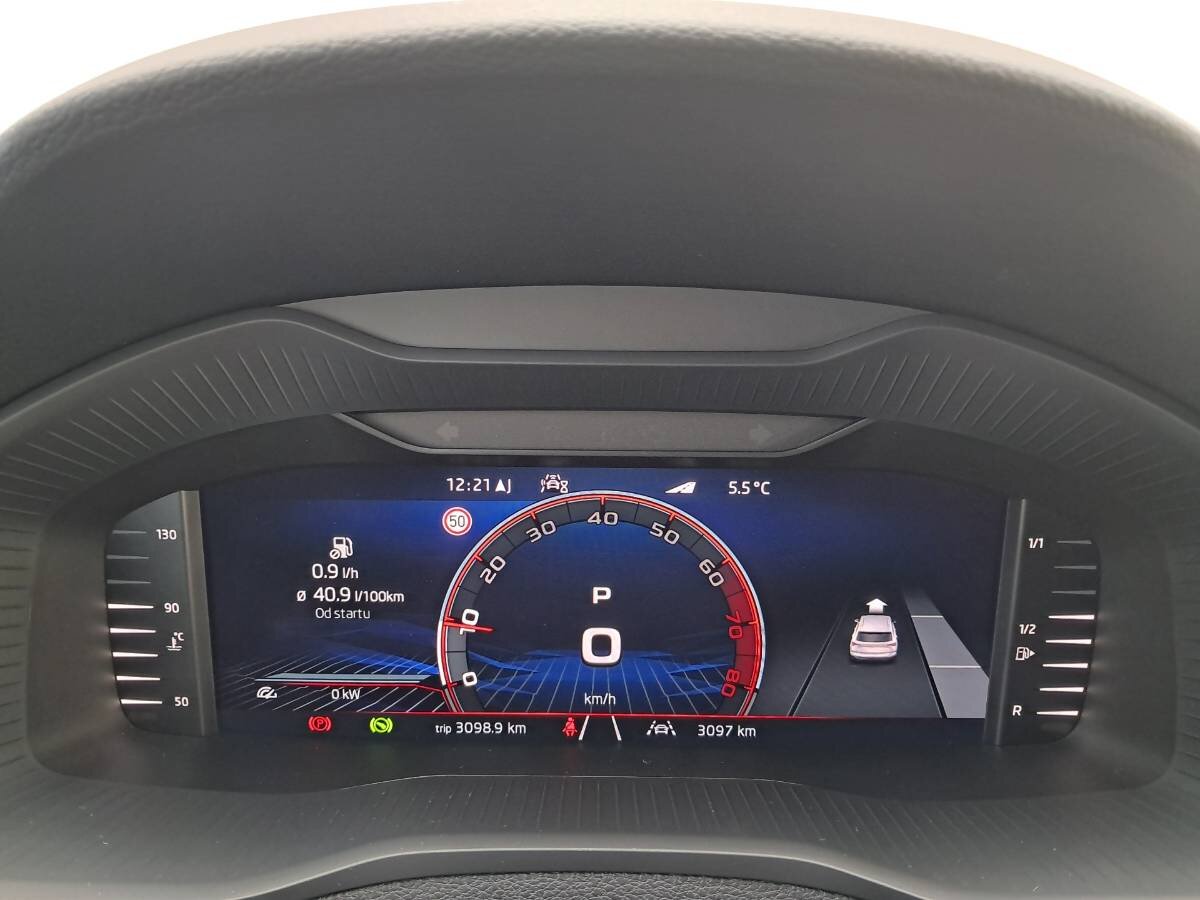 Škoda Karoq SUV / Terénní 1,5 l 110 kw