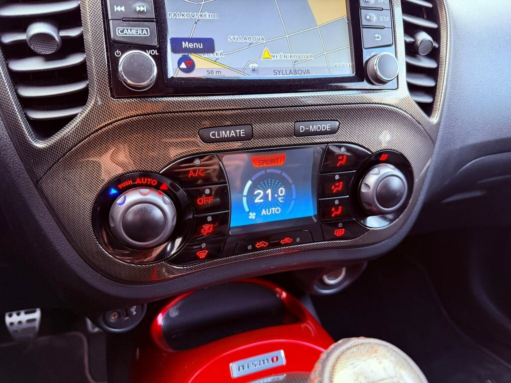 Nissan Juke SUV / Terénní 1,6 l 160 kw