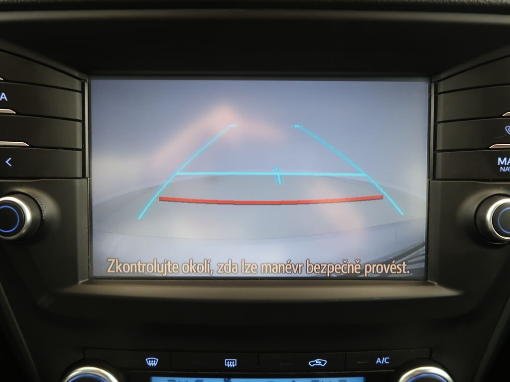 Toyota Avensis Kombi 2,0 l 105 kw