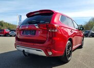 Mitsubishi Outlander SUV / Terénní 2,4 l 165 kw