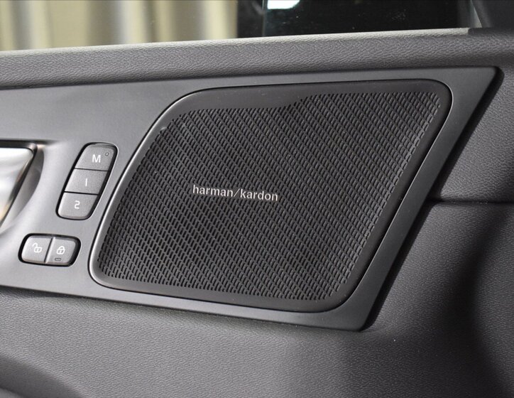 Volvo XC60 SUV / Terénní 2,0 l 184 kw