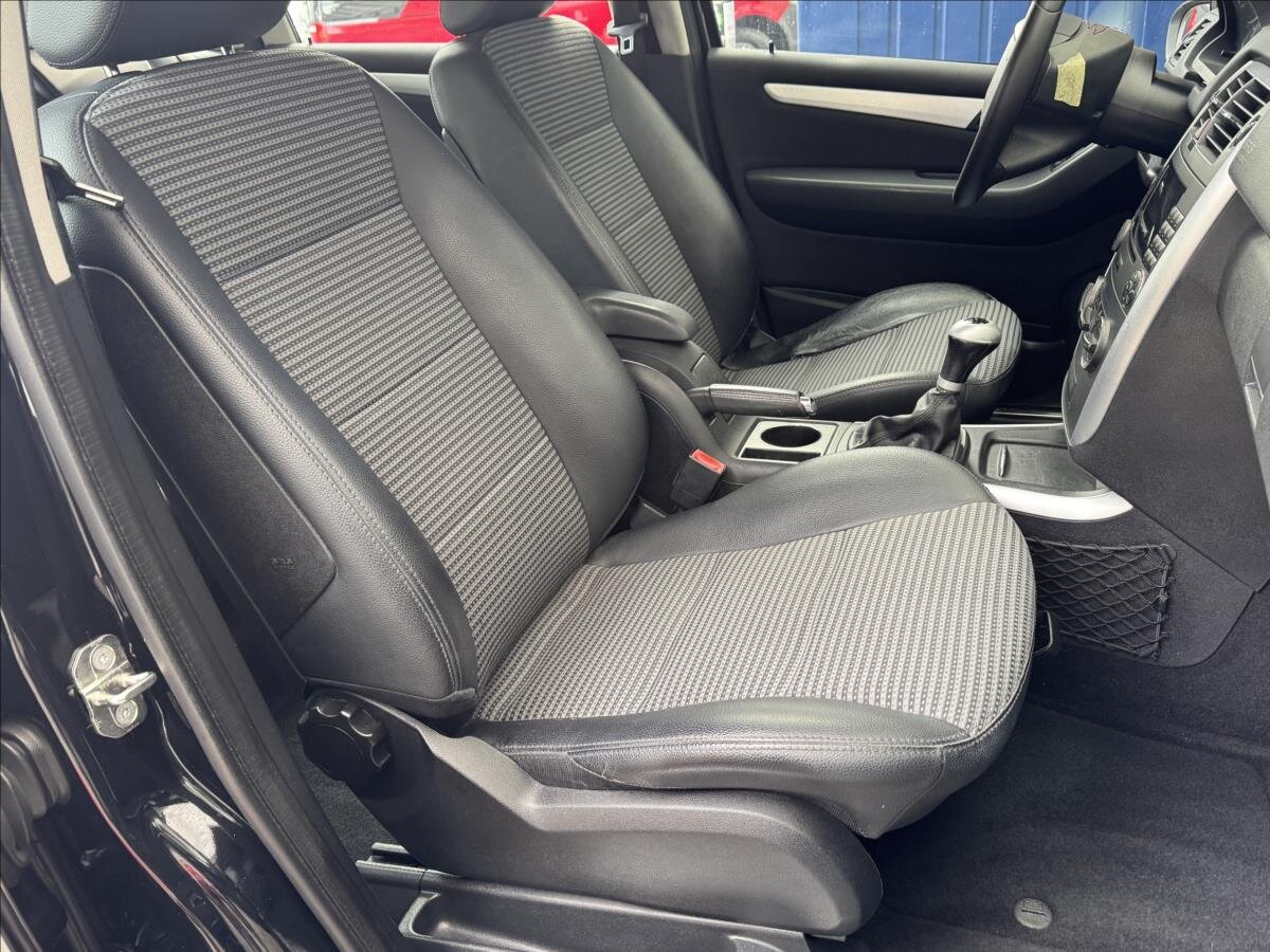 Mercedes-Benz Třídy B Hatchback 2,0 l 103 kw