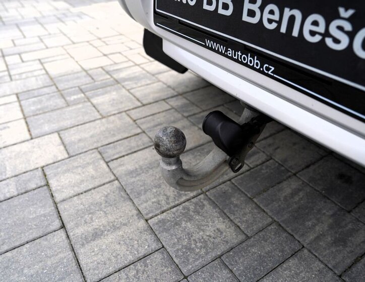 Land Rover Defender SUV 3,0 l 294 kw