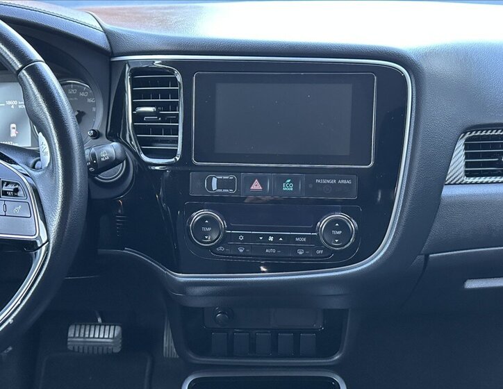 Mitsubishi Outlander 24