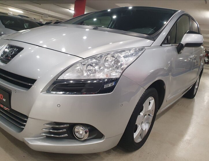 Peugeot 5008 MPV 1,6 l 88 kw