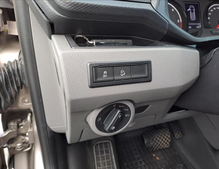 Volkswagen Caravelle 12