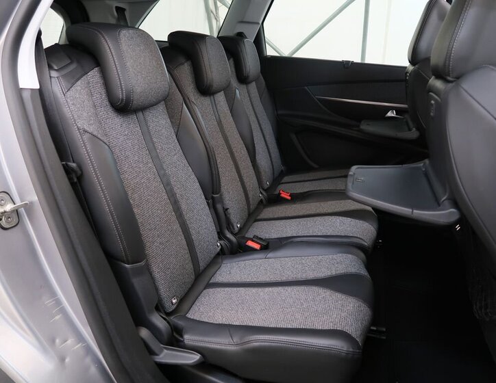 Peugeot 5008 SUV / Terénní 1,2 l 96 kw