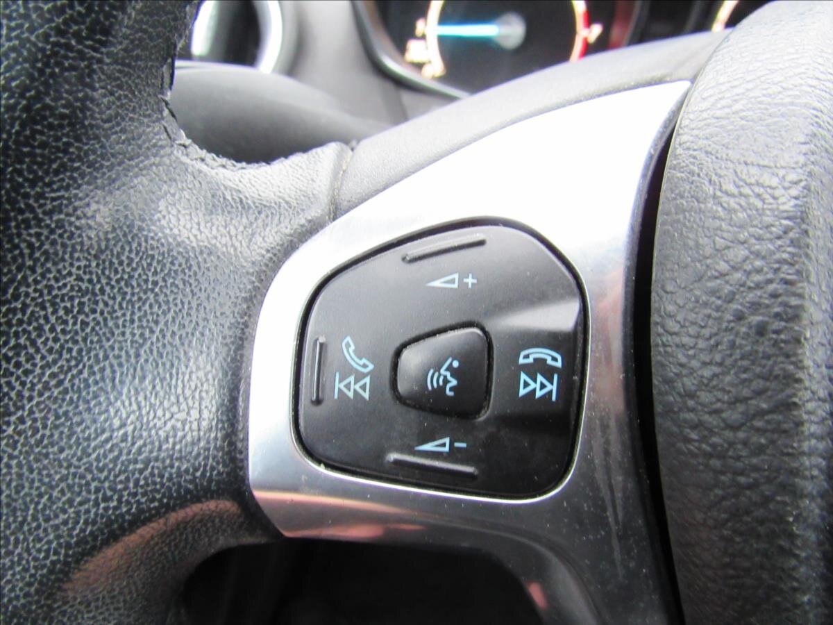 Ford Fiesta Hatchback 998,0 74 kw