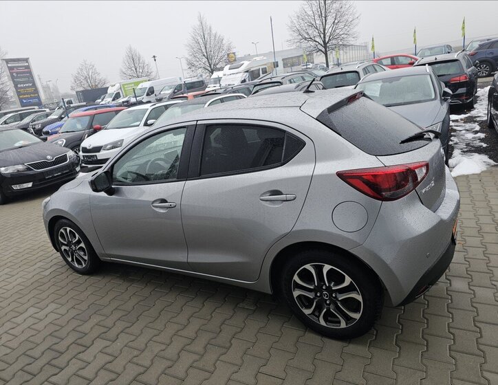 Mazda 2 9
