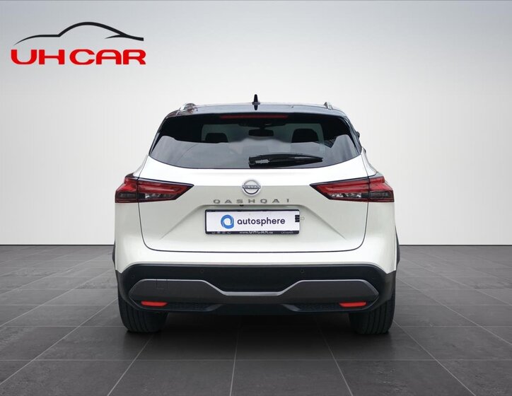 Nissan Qashqai SUV / Terénní 1,3 l 116 kw