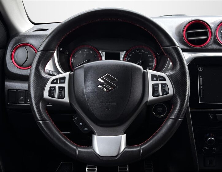 Suzuki Vitara SUV 1,4 l 103 kw