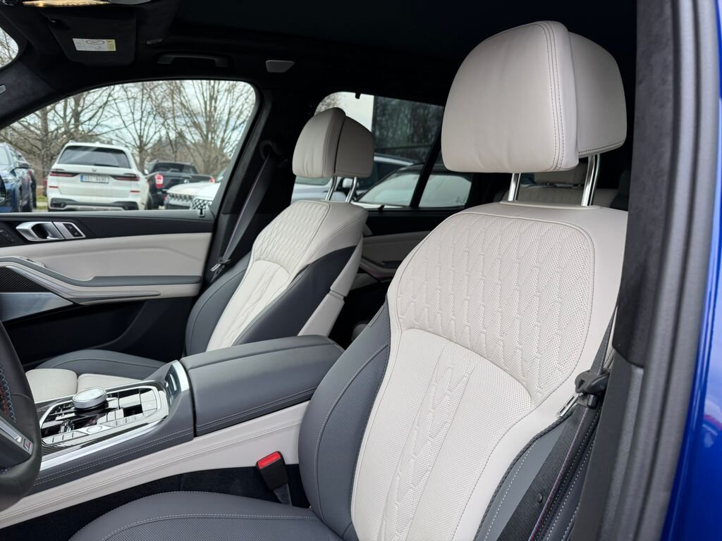 BMW X5 SUV / Terénní 4,4 l 390 kw
