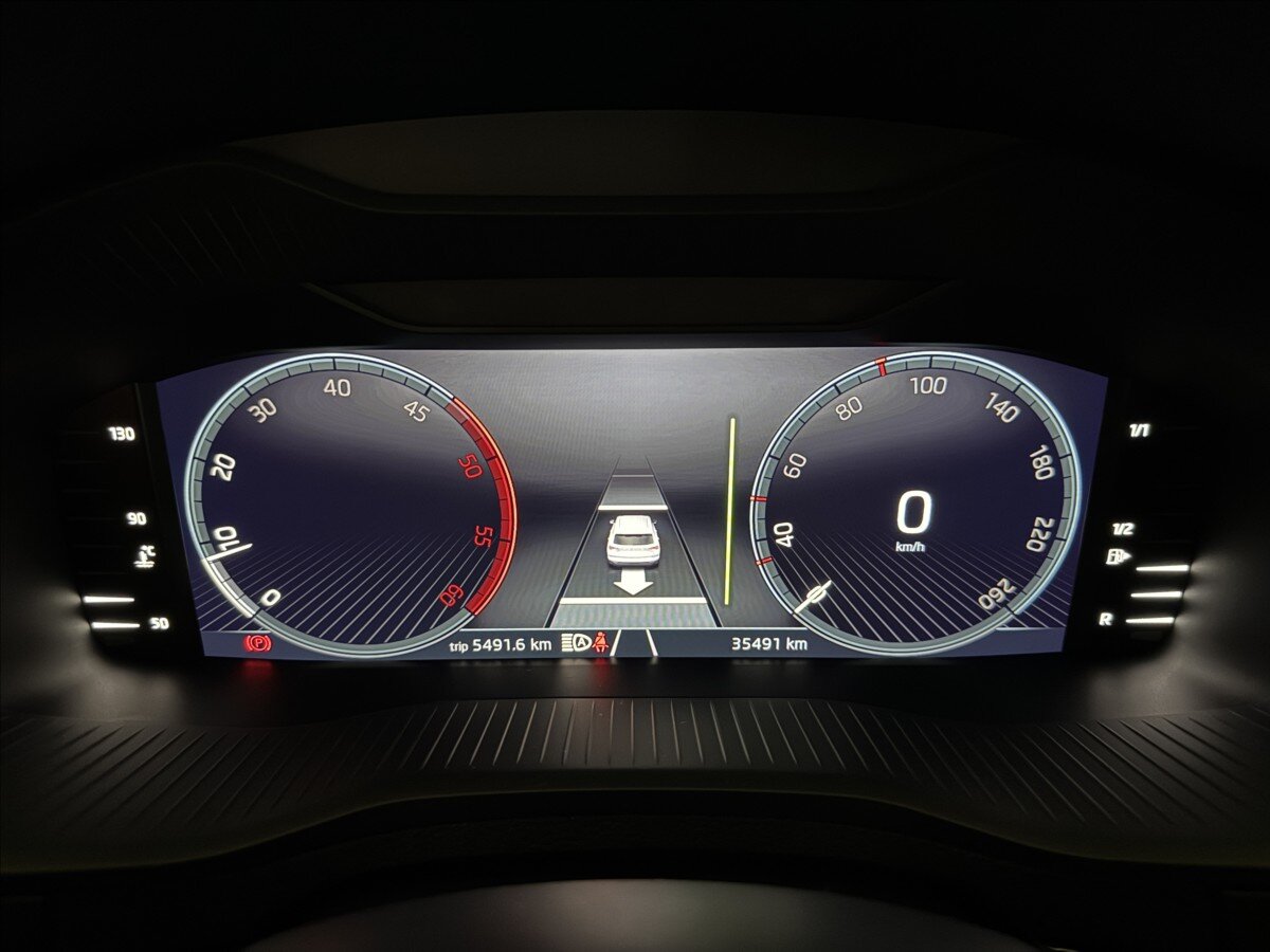 Škoda Karoq SUV / Terénní 2,0 l 110 kw