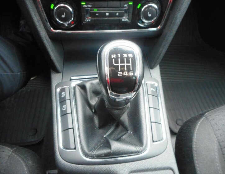 Škoda Superb Kombi 2,0 l 103 kw